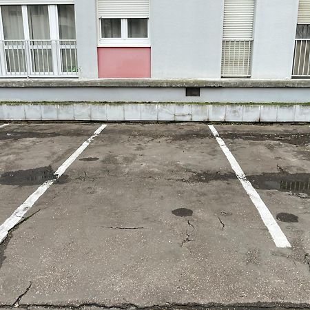 Apartmán Au Coeur Des Arenes - Parking Prive Mety Exteriér fotografie